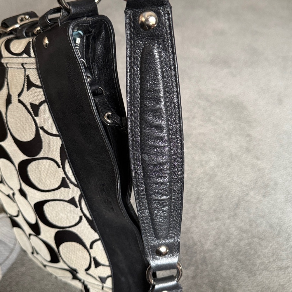 Coach Signature Hobo Blk/Tan Shoulder Bag. Teal Blue Interior! 12.5”Hx15”Wx5”D! - Picture 11 of 16